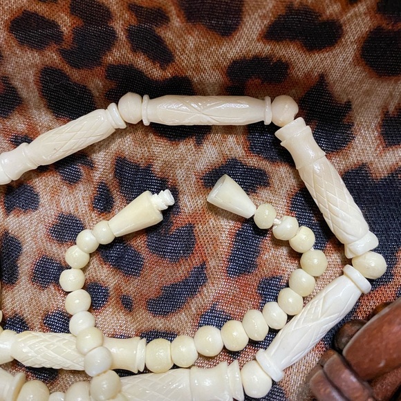 NWOT Ivory Japanese necklace and elastic bracelet - Picture 10 of 11